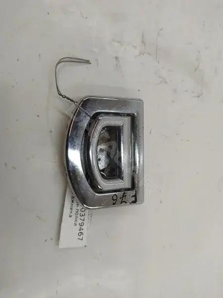 Кронштейн полки багажника 1K0864203