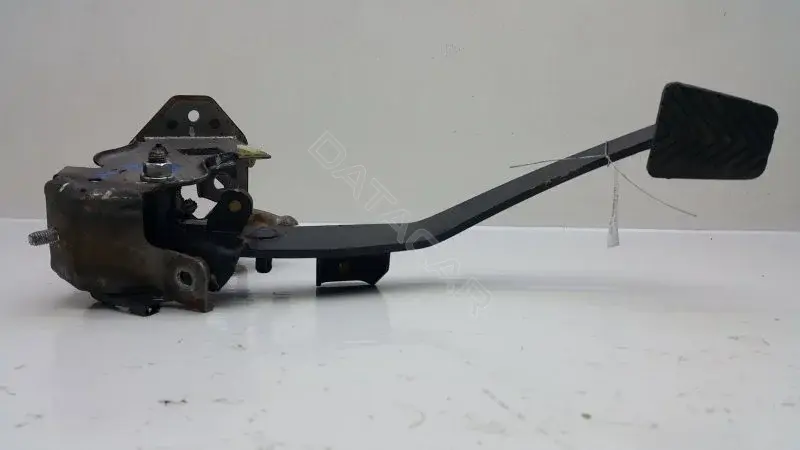 Педаль сцепления 10378926