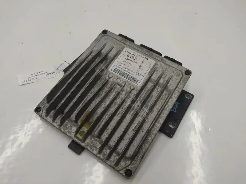Блок управления двигателем 8200469333