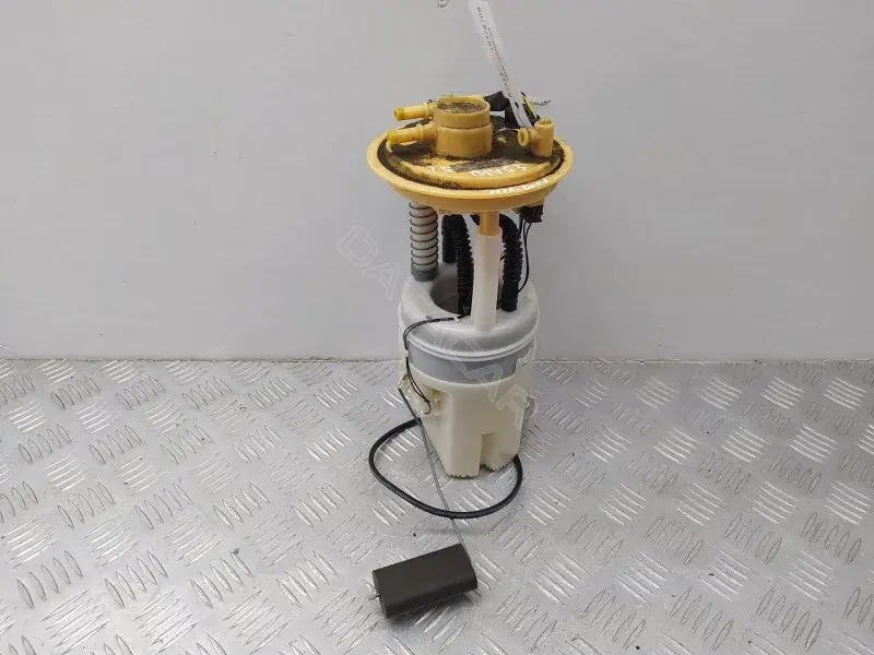 Топливный насос MN135000