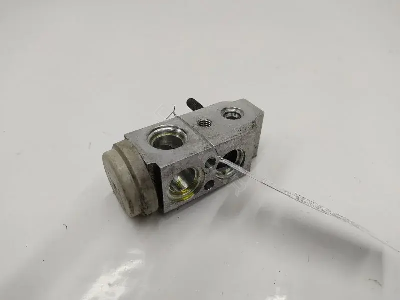 Расширительный клапан кондиционера 108AN6AA