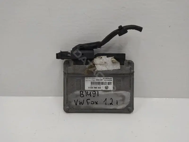 Блок управления двигателем 03D906033H