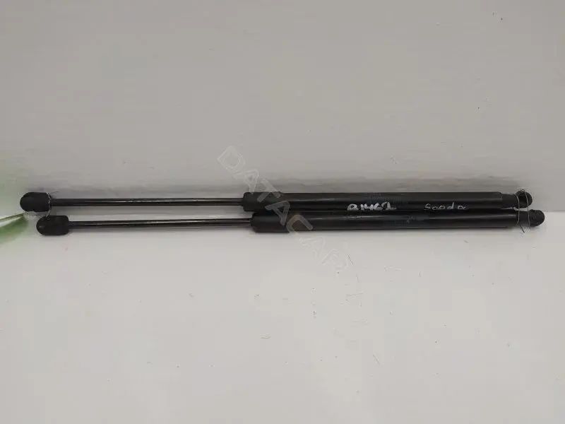 Амортизатор крышки багажника, капота, заднего стекла 5J6827550B