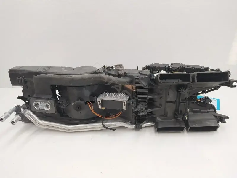 Корпус отопителя (печки) 4H0820004C