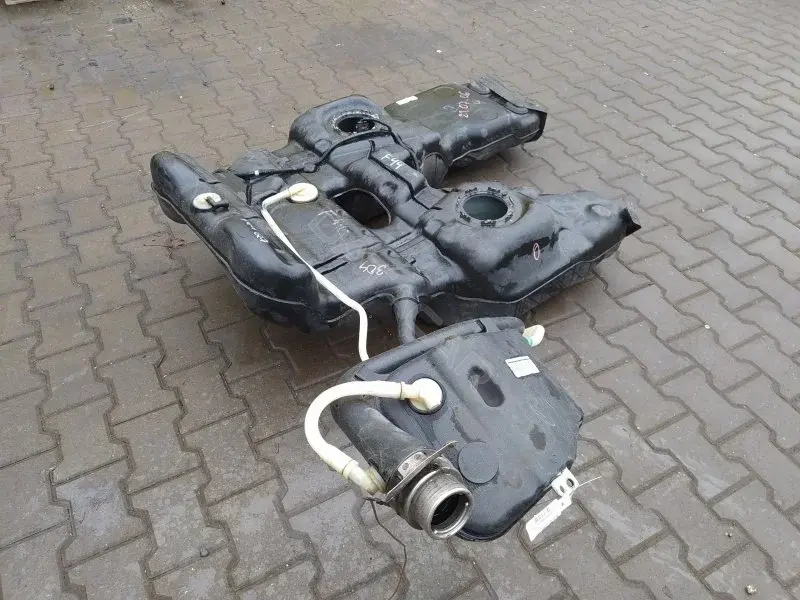 Топливный бак 7L8201085B
