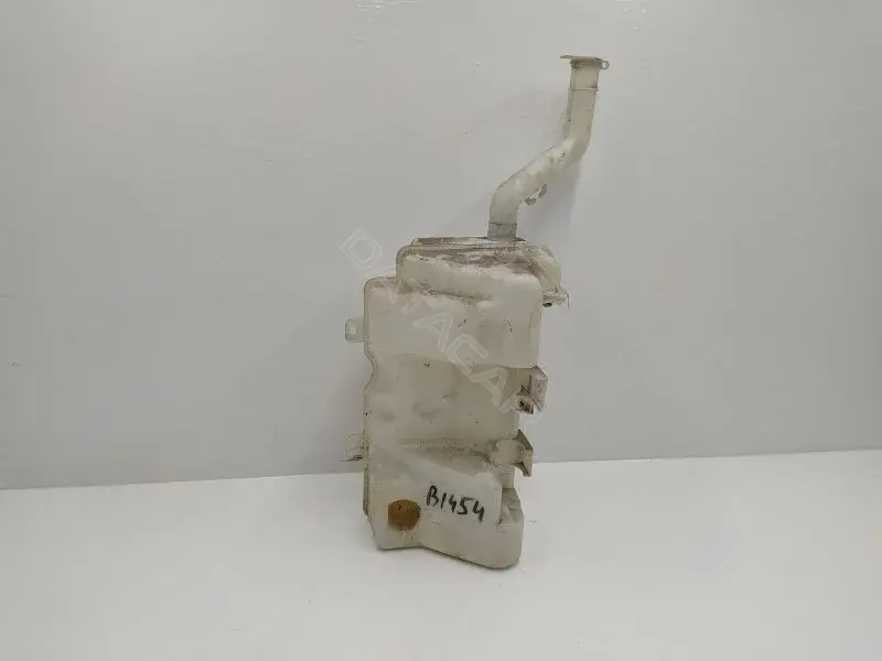 Бачок омывателя MN105383