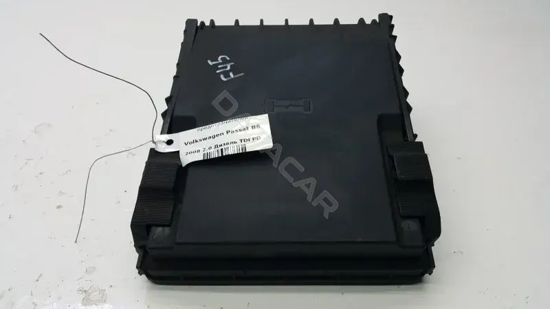 Крышка блока предохранителей 1K0937132F