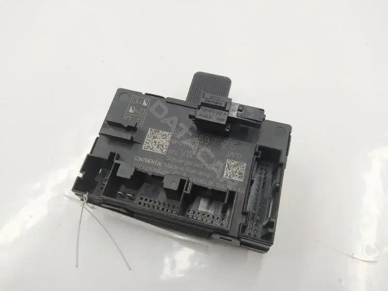 Блок управления двери 8K0959792S