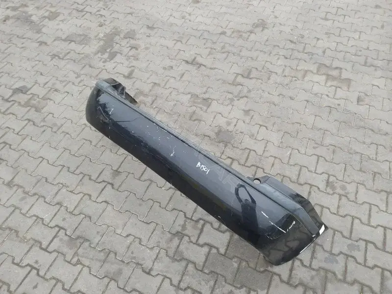 Задний бампер 10374802