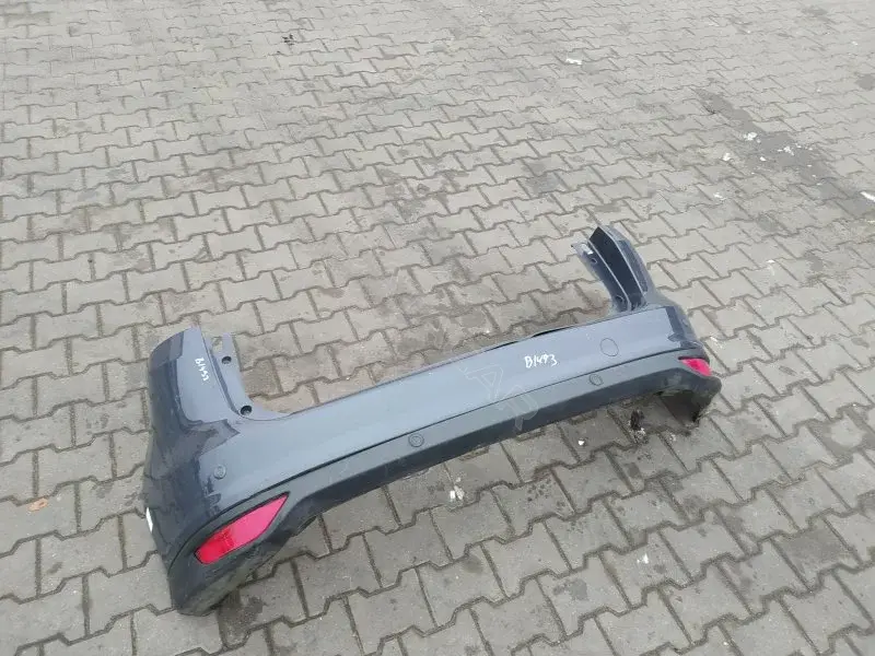 Задний бампер 10373659