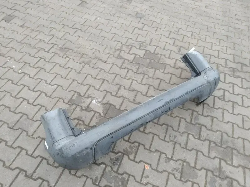 Задний бампер 10373592