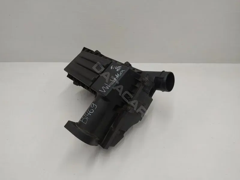 Корпус воздушного фильтра 3C0129607BA