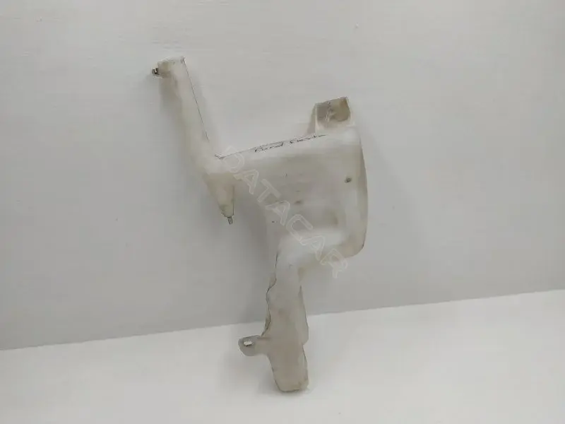 Бачок омывателя 8A6117B613AE