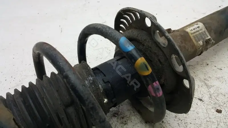 Стойка передняя 1K0413031CM