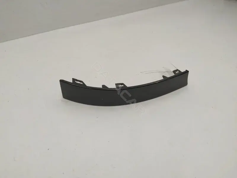 Ус под фонарь 8D0945101