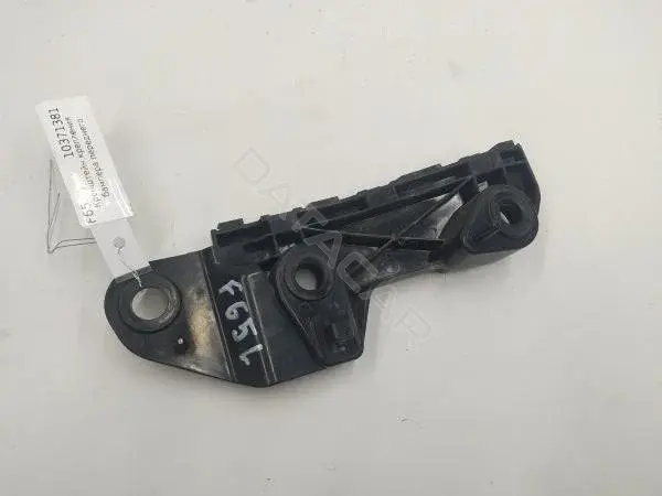 Кронштейн-направляющая бампера KD45500U1
