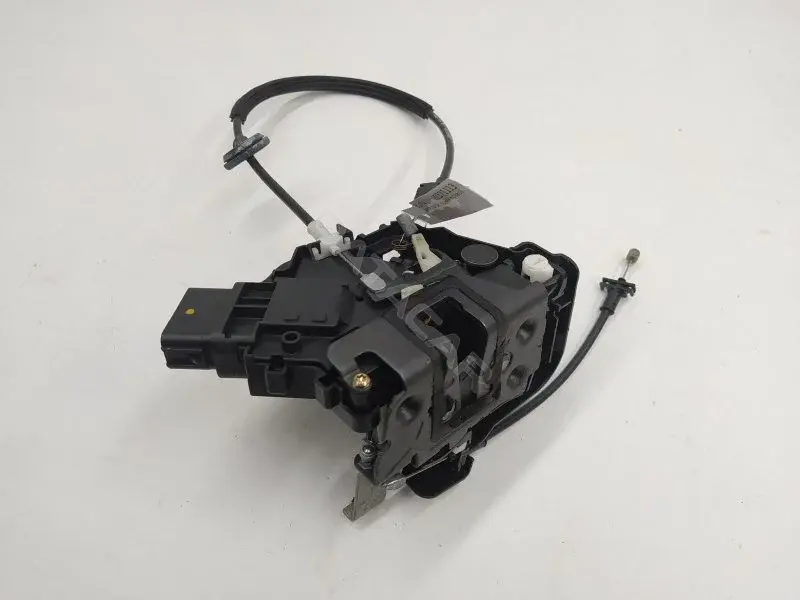 Замок двери 4M5AR26412BC