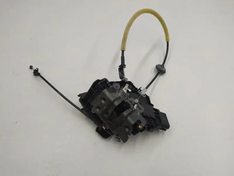 Замок двери 3M5AR21813ER