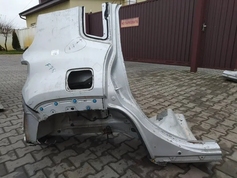 Крыло заднее правое 10371019