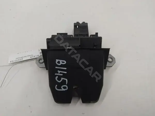 Замок крышки багажника 8M51R442A66AB