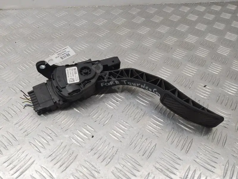 Педаль газа 8V219F836AB