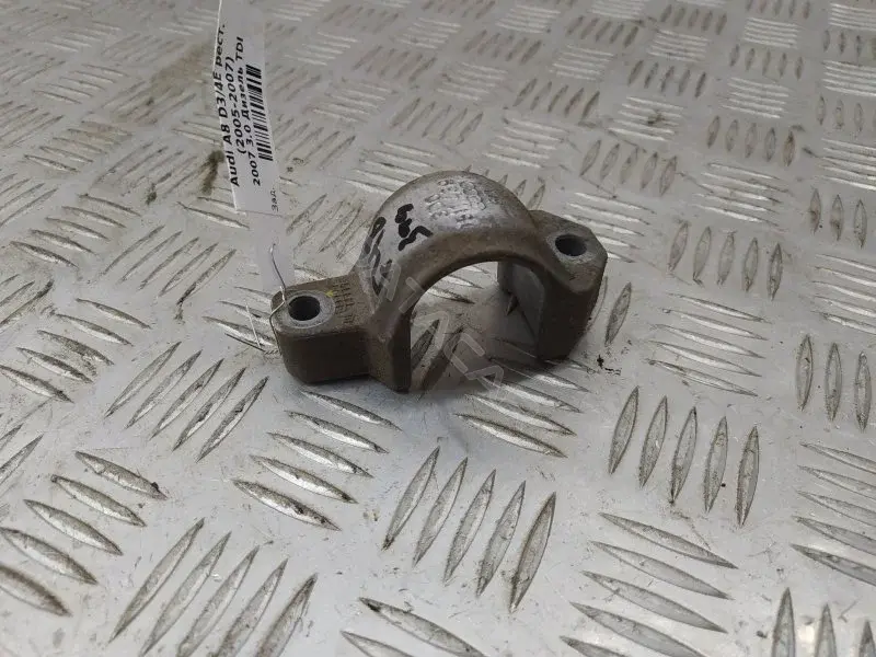 Кронштейн стабилизатора 3D0511439