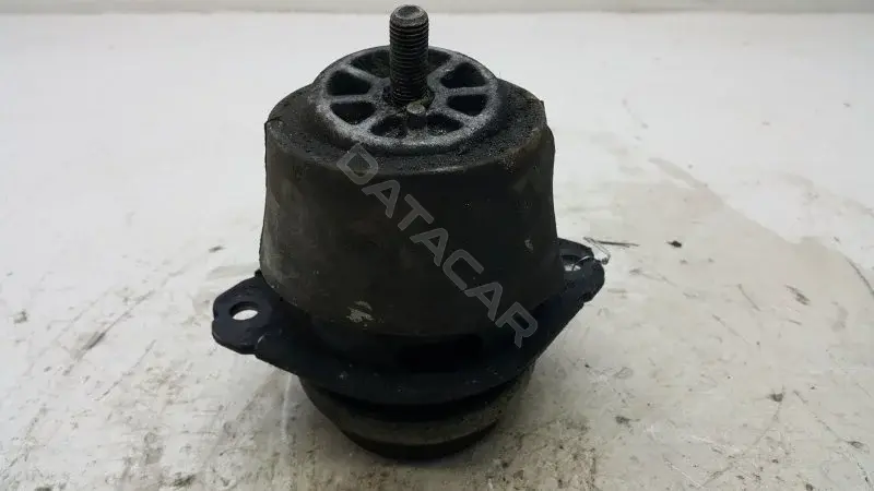 Подушка двигателя (Опора) 7L8199131A