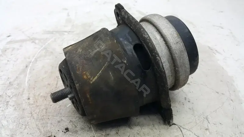 Подушка двигателя (Опора) 7L8199131A