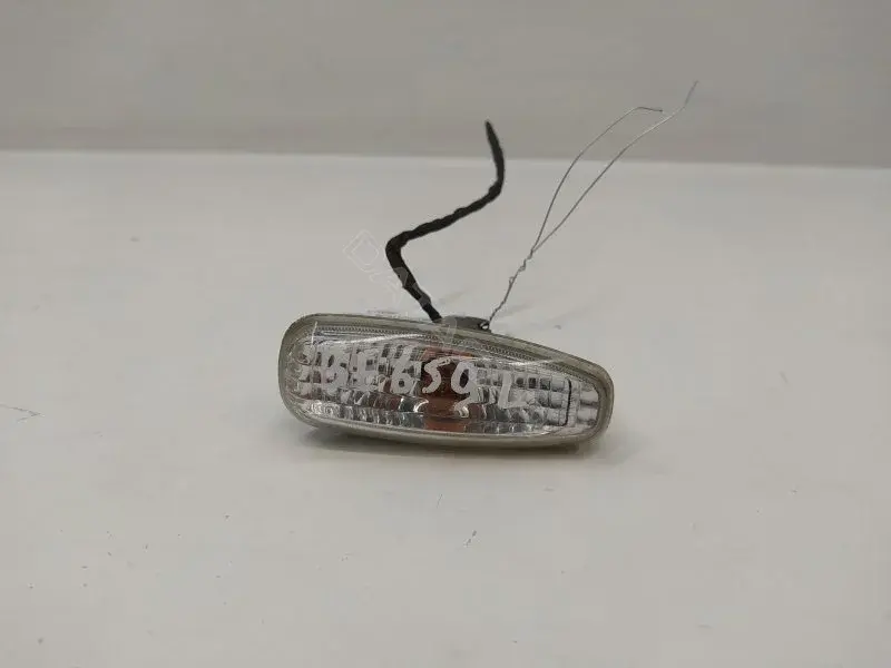 Повторитель передний 923033L1
