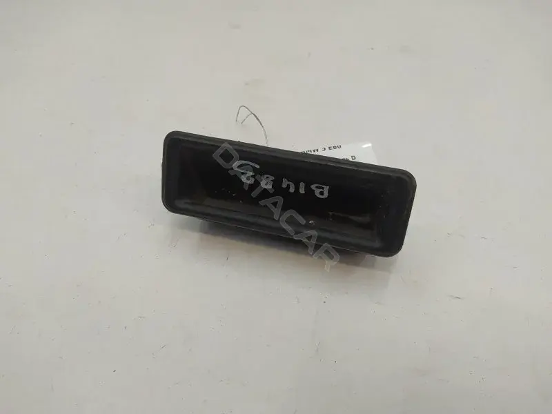 Кнопка крышки багажника 51247118158