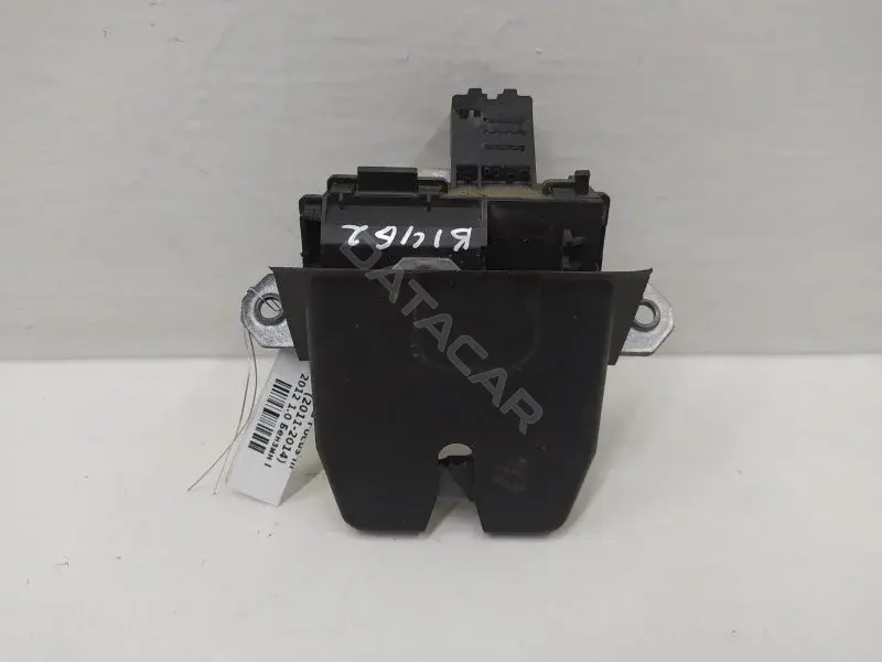 Замок крышки багажника 8M51R442A66DA