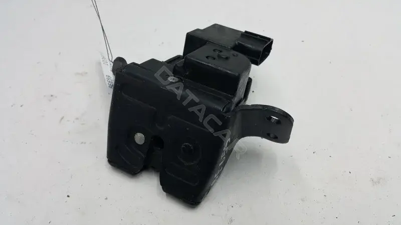 Замок крышки багажника 812302L000