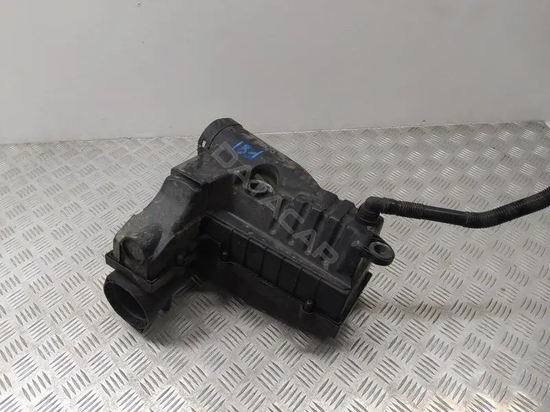 Корпус воздушного фильтра 3C0129601