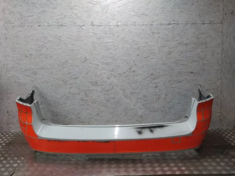 Задний бампер 10367300