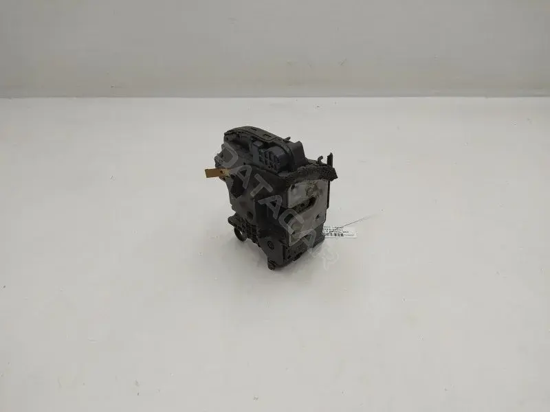 Замок двери 825007607R