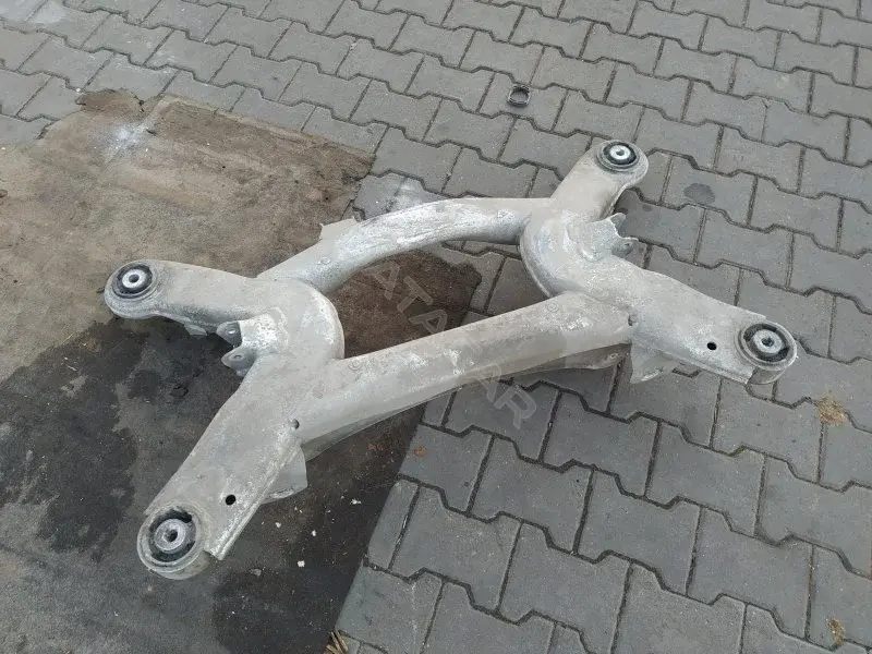 Балка подвески 10366344