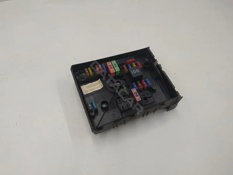 Блок предохранителей 1K0937125C