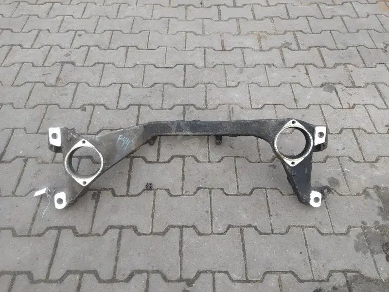 Кронштейн двигателя 7L6199207