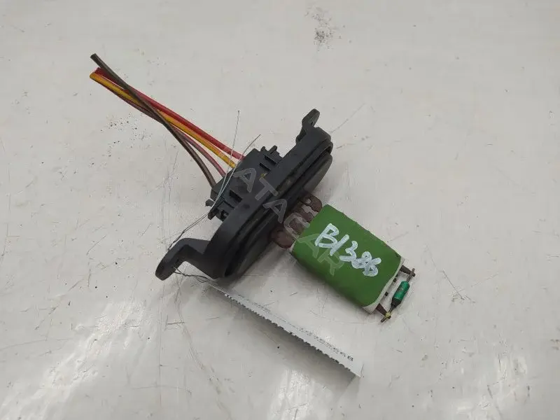 Резистор печки PA66GB20GF10