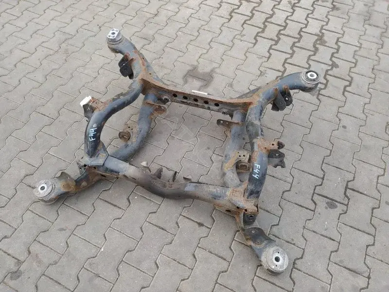 Балка подвески 10365480