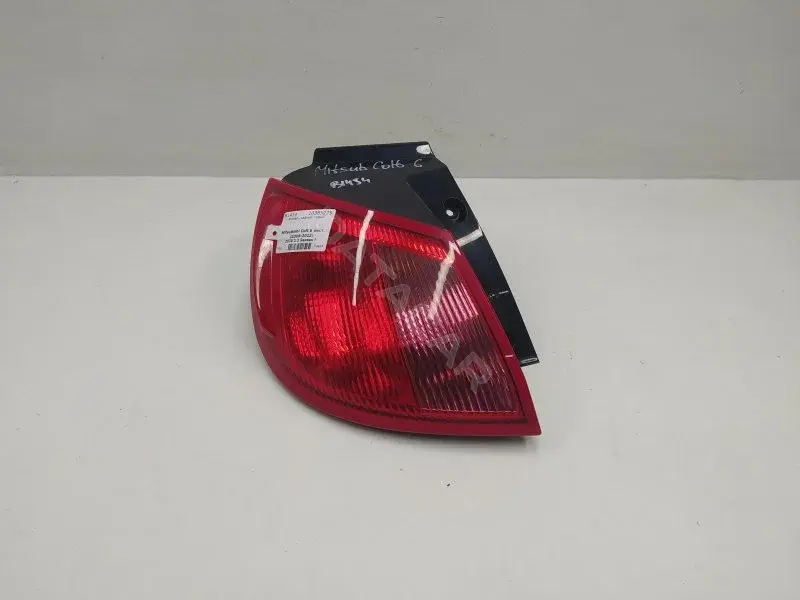 Задние фонари MR957365
