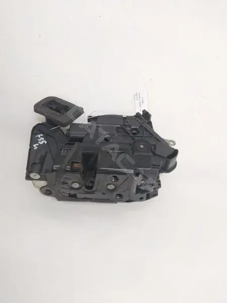 Замок двери 5K2837015D
