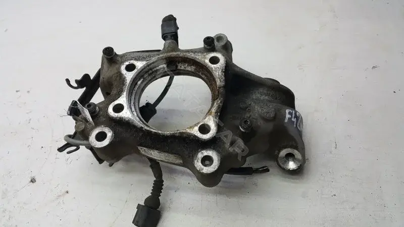Поворотный кулак 80A505459B