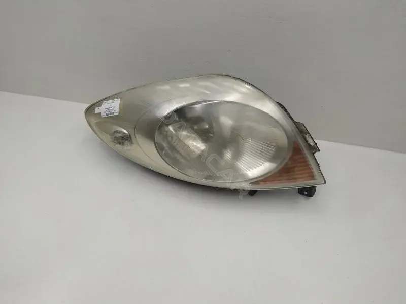 Фары 260609U100