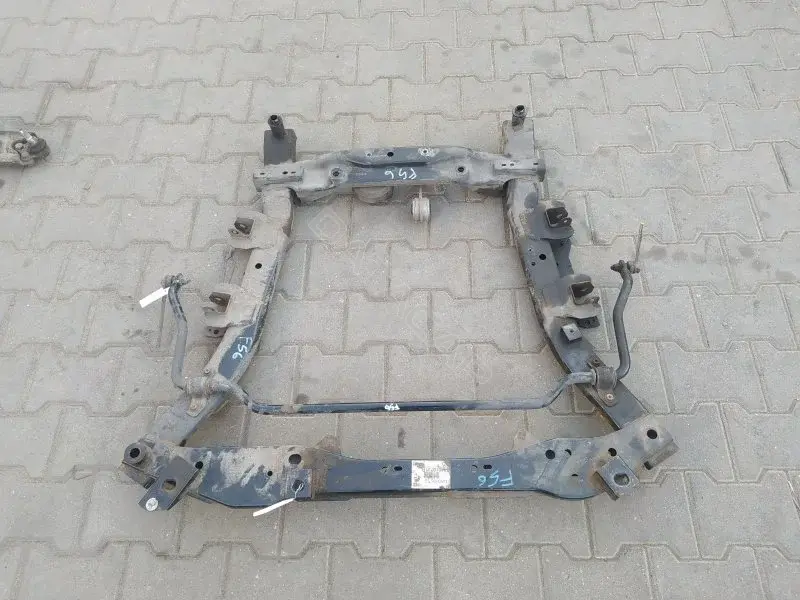 Подрамник 544018731R