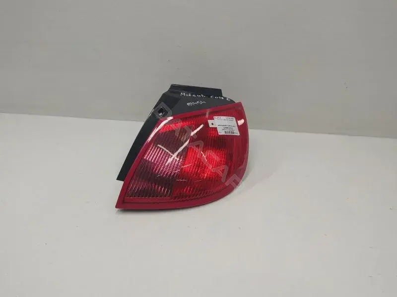Задние фонари MR957366