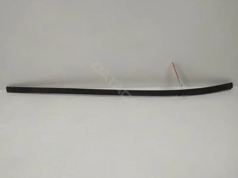 Молдинг лобового стекла 7400A054