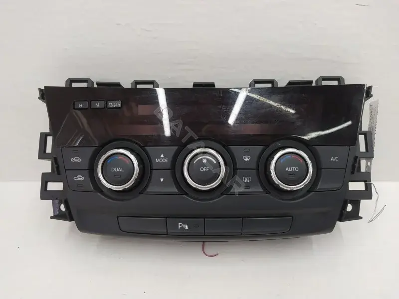 Блок управления климат-контролем GJH561190B