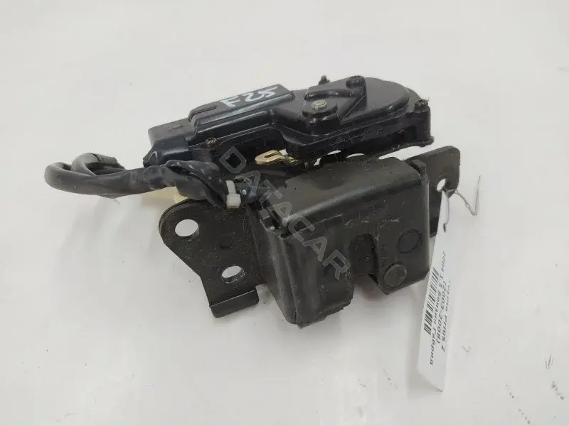 Замок крышки багажника 10360671