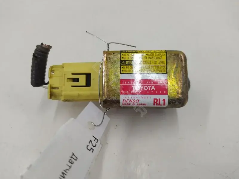 Датчик удара 8986047040